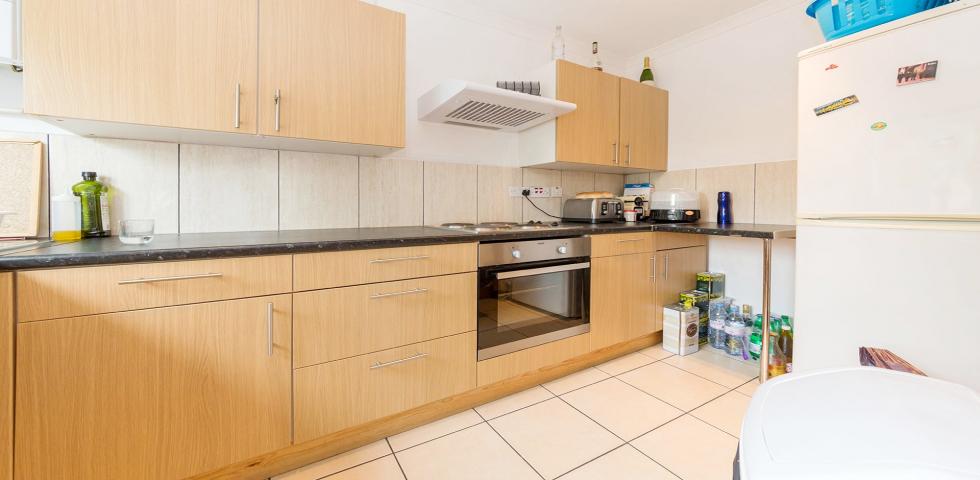			3 Bedroom, 1 bath, 1 reception Flat			 Acland Road, WILLESDEN GREEN